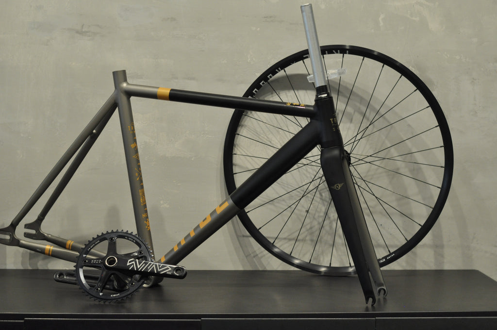 lululemon-lab-lulu-lemon-lab-lululemonlab-tribe bicycles-tribe-bicycles-tribe-bicycle-company-nyc-bicycles-stayalivestudio-stay-alive-studio