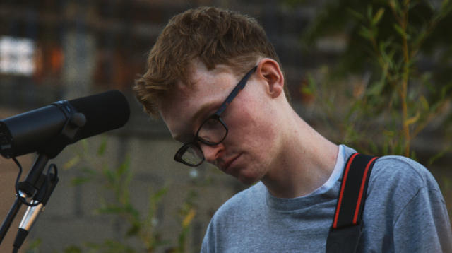 The Fader presents Lontalius "Yr Heart is Beating" Performed at Tribe Bicycle Co.